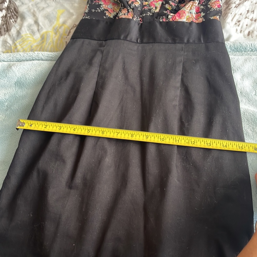 Beautiful Dress - Picture 9 of 10